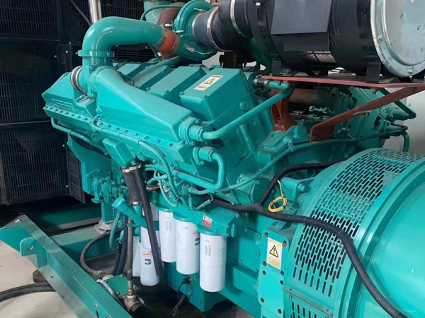 龙山更换100kW柴油发电机组机油时，需要注意哪些事项？